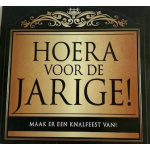 sticker_hoera_voor_de_jarige_zwart